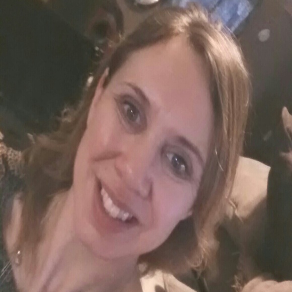 Meet your Posher, Felicia - Picture 1 of 1