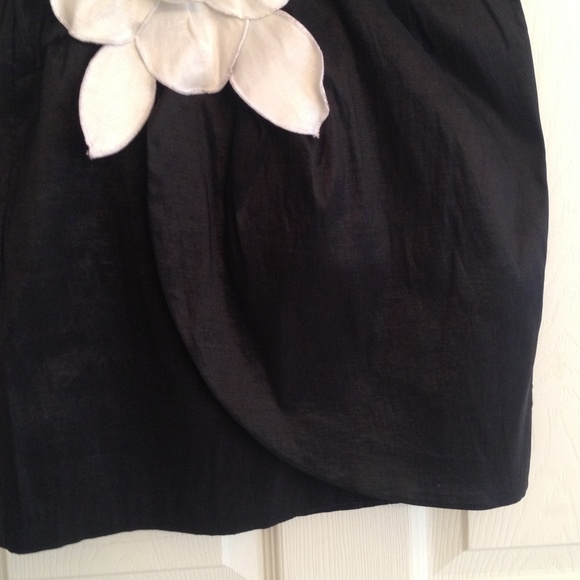 Sold in Bundle❎SALE!!!✅White Orchid dress! - Picture 3 of 4
