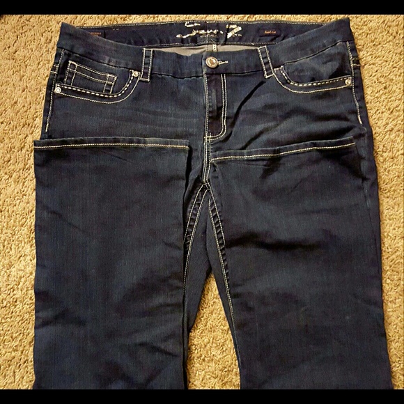 Seven7 Jeans