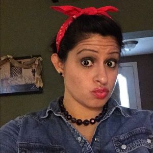 Meet your Posher, Gina