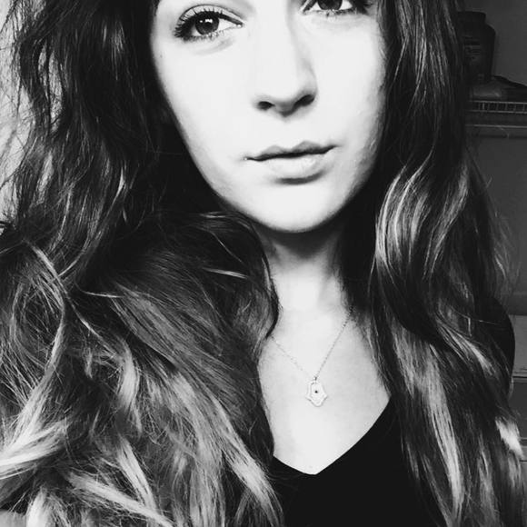 Meet your Posher, Brenna - Picture 1 of 1