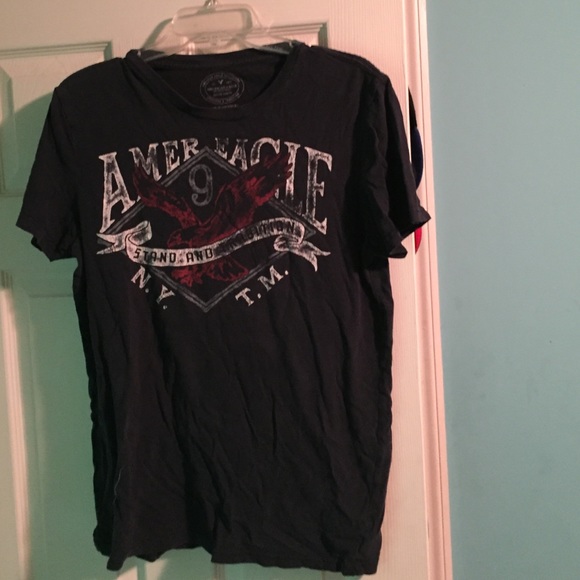 Small American Eagle Outfitter Graphic Tee