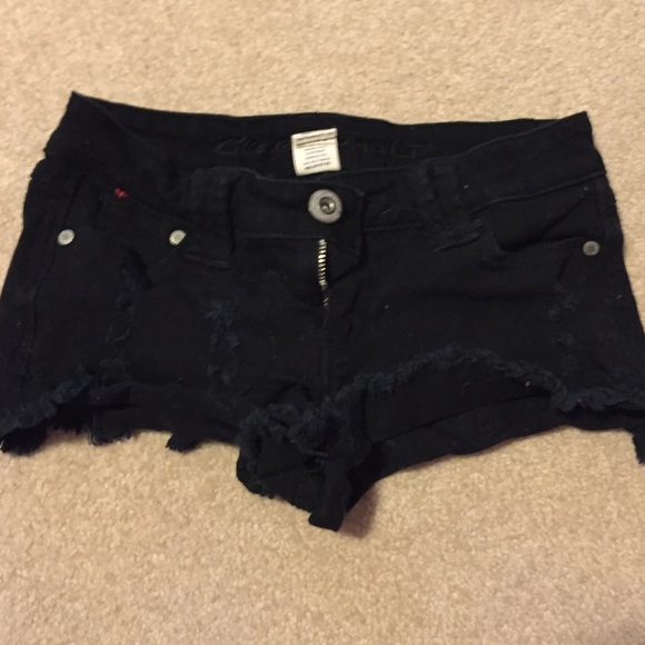 Black shorts - Picture 1 of 2