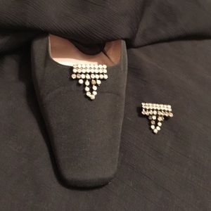 Silver shoe accents