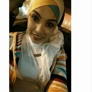 Meet your Posher, Fatima