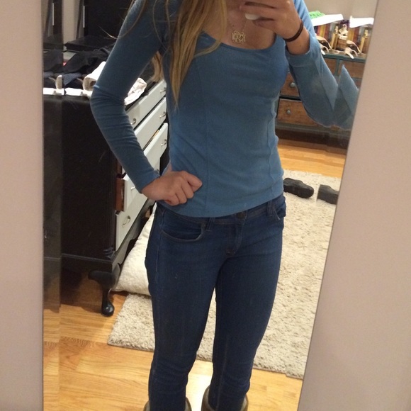 tight blue long sleeve shirt - Picture 2 of 2