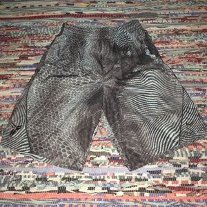 Men's Nike patterned basketball shorts