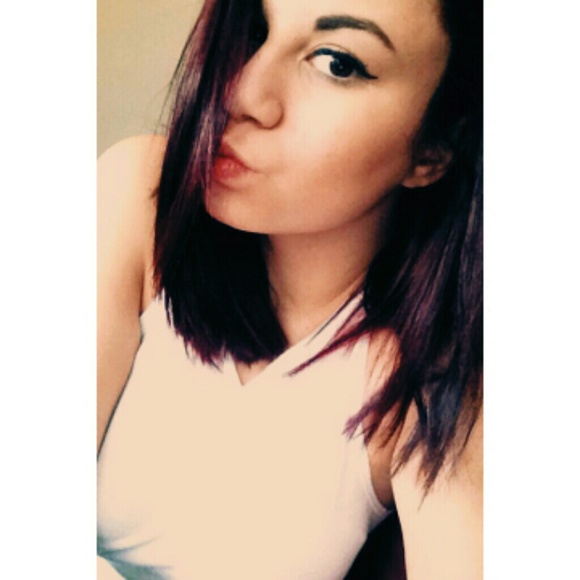 Meet your Posher, Amanda - Picture 1 of 1