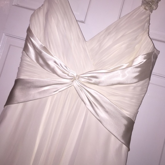 Wedding dress - Picture 4 of 4