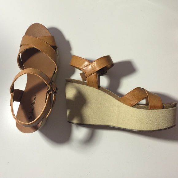 Heels - Picture 2 of 3