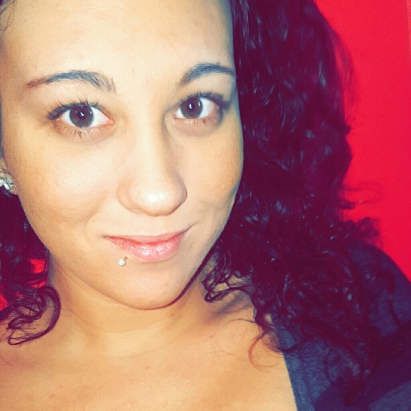 Meet your Posher, Justine