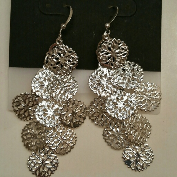 💕Silver dangle earrings💕