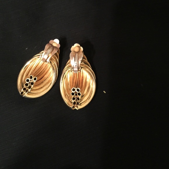 Gold earrings - Picture 2 of 2