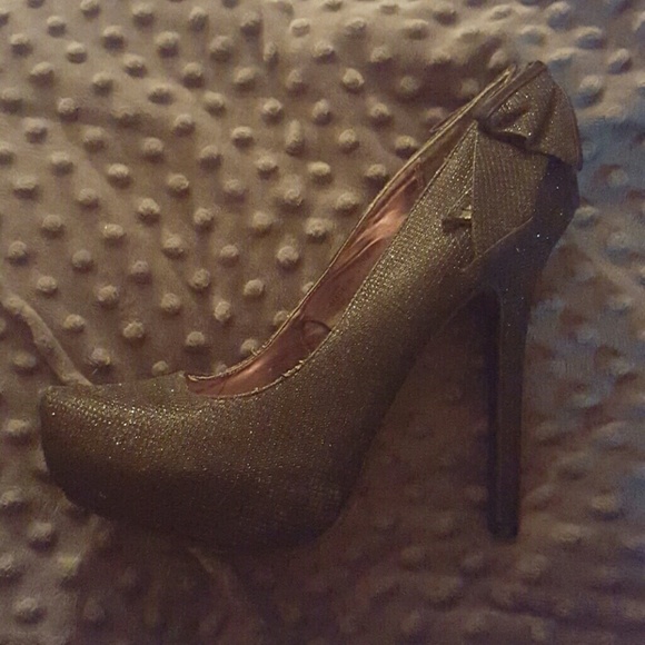 Heels - Picture 1 of 3