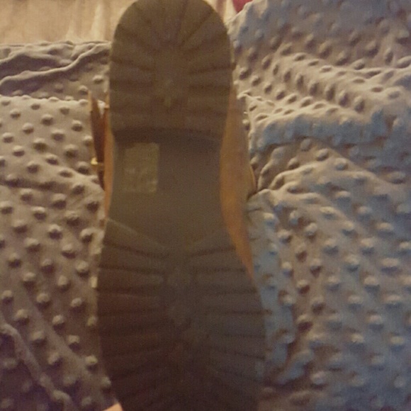 Boots - Picture 3 of 3