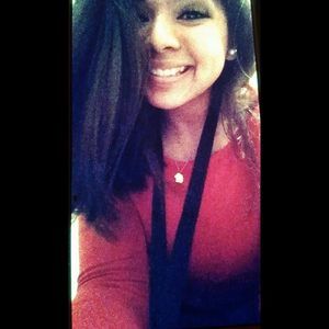 Meet your Posher, Adrianna