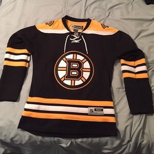 Brand new Women's bruins jersey.