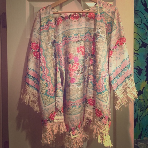 Light floral kimono