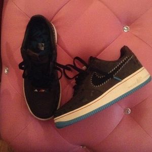 NIKE AIR FORCE ONES CUSTOM SZ6