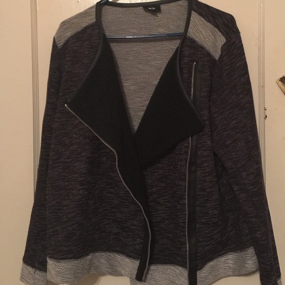 Color block sweater/jacket