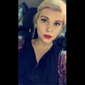 Meet your Posher, Andrea