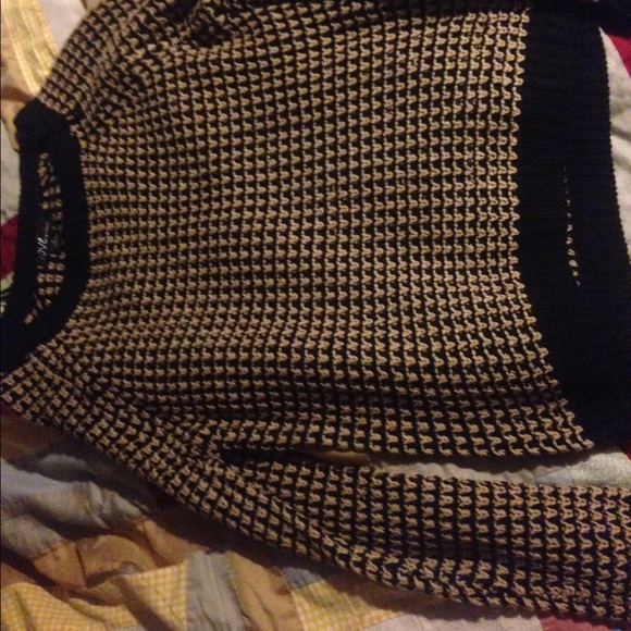 Sweater (L) fits like a medium - Picture 1 of 1