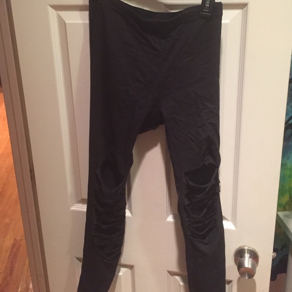 Edgy ripped leggings
