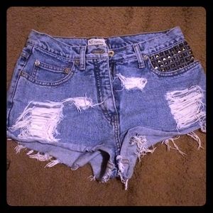 VINTAGE HANDMADE HIGH WAISTED SHORTS