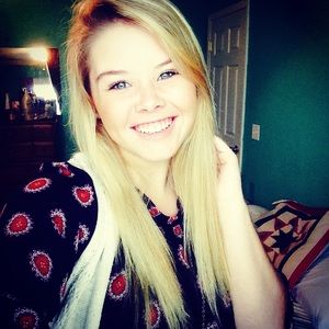 Meet your Posher, Kalie