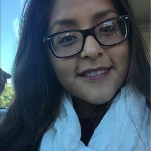 Meet your Posher, Alissa