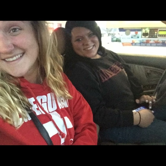 Meet your Posher ! - Picture 2 of 4