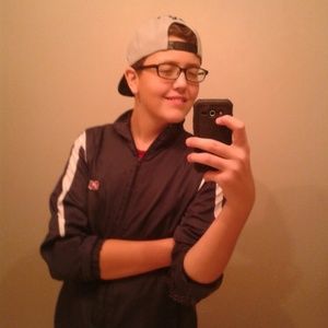 Meet your Posher, Adreyan