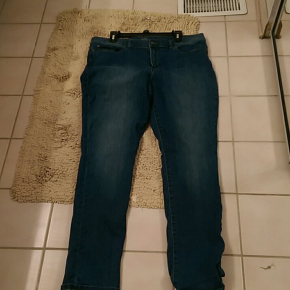 Pants - Picture 2 of 4