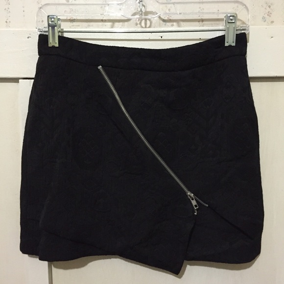 NWT- Black Forever21 Skirt