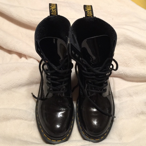 Black boots