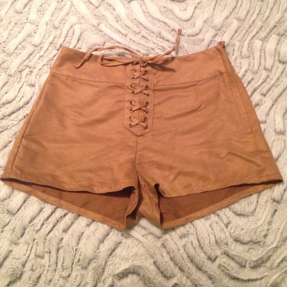 Brand new shorts from H&M beautiful for fall