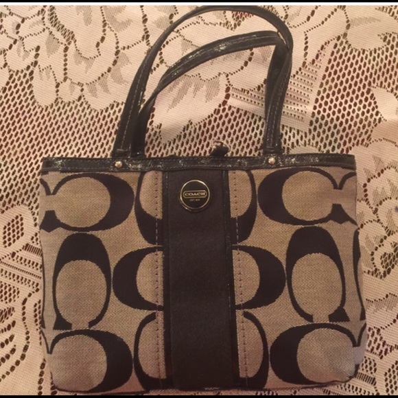 Small Coach Purse (Authentic)