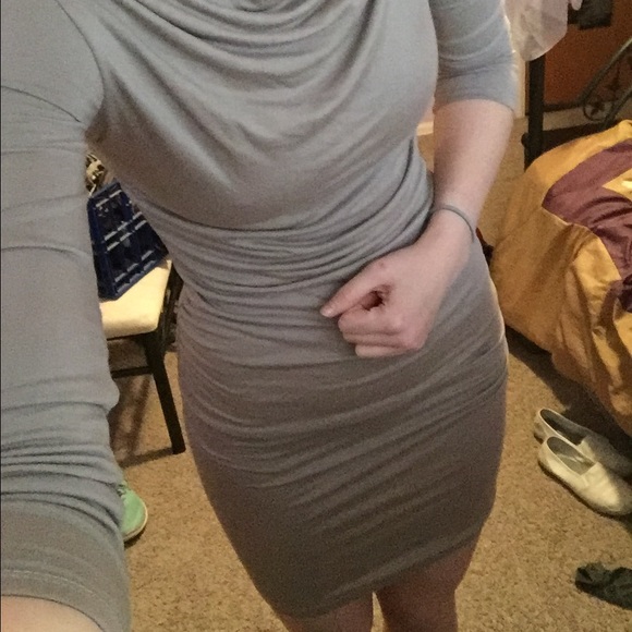 Bodycon scoop neck dress