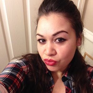 Meet your Posher, Maria