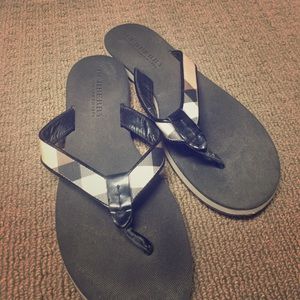 Burberry flip flops