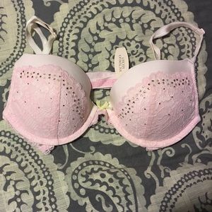 Dream Angles push-up bra