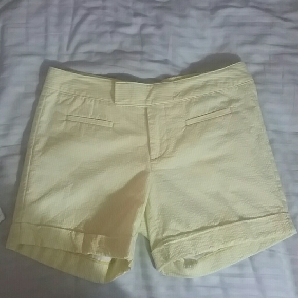 Banana republic yellow stripped shorts