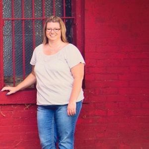 Meet your Posher, Cari