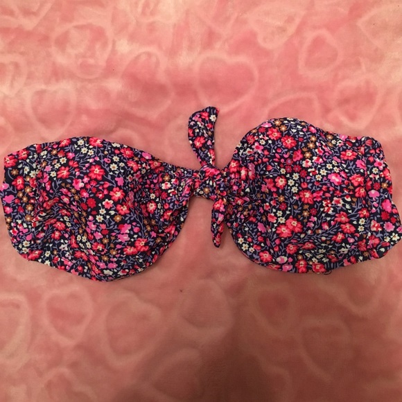 Super cute strapless swim top