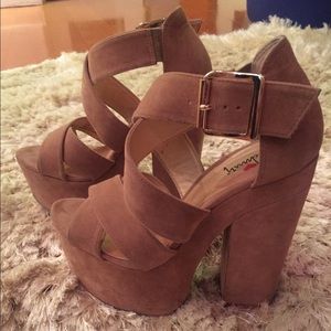 Luichiny "Van Buren" Chunky Heel Sandal 7