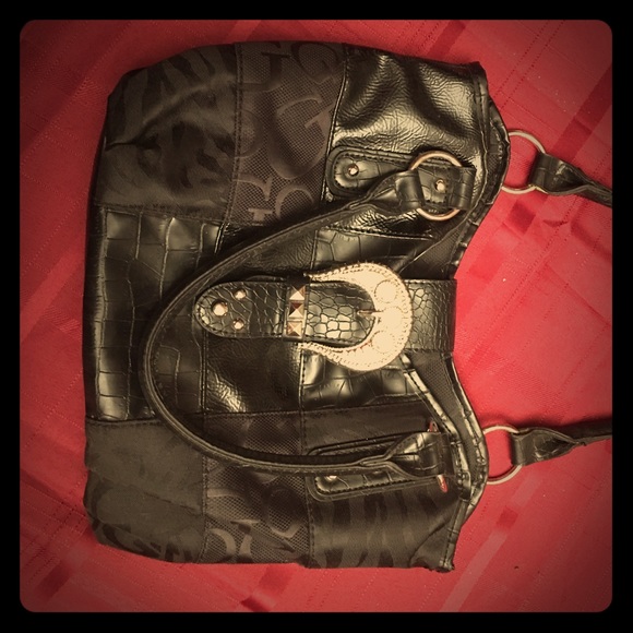 Guess purse nwot.