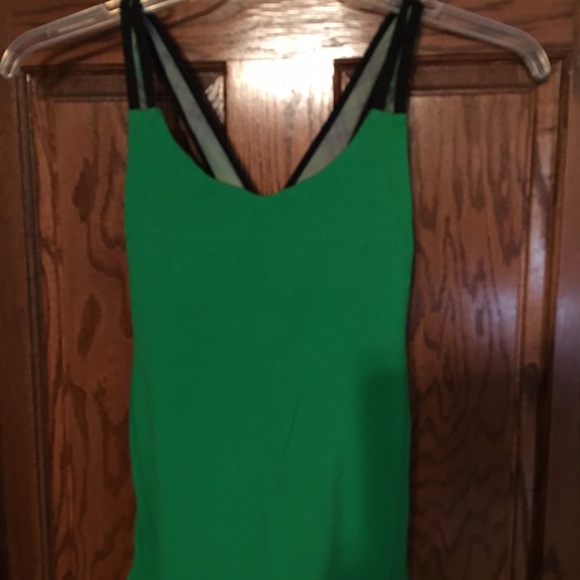 Lululemon workout top