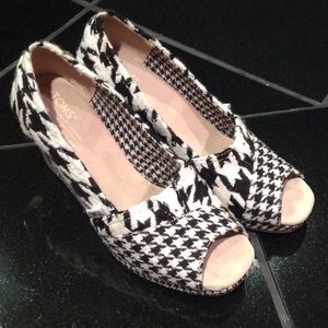 Toms wedges