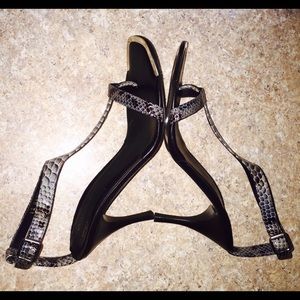 Donald J Pliner Snake Skin Sandals  9M