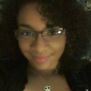 Meet your Posher, Yolanda